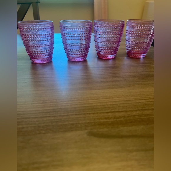 Pink Bubble Textured Drinking Glasses. Set Of Four. - Picture 5 of 9